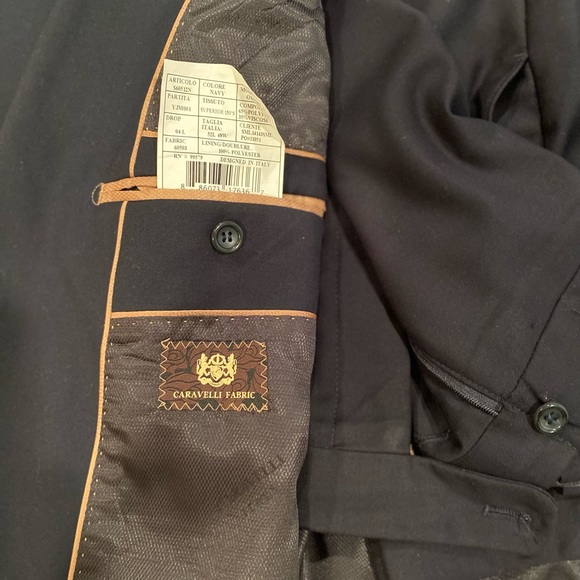 Caravelli Men’s 52L/48W Navy Suit - Picture 7 of 10
